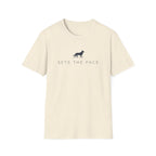 Sets the pace T-Shirt
