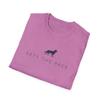 Sets the pace T-Shirt
