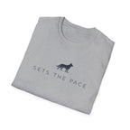 Sets the pace T-Shirt