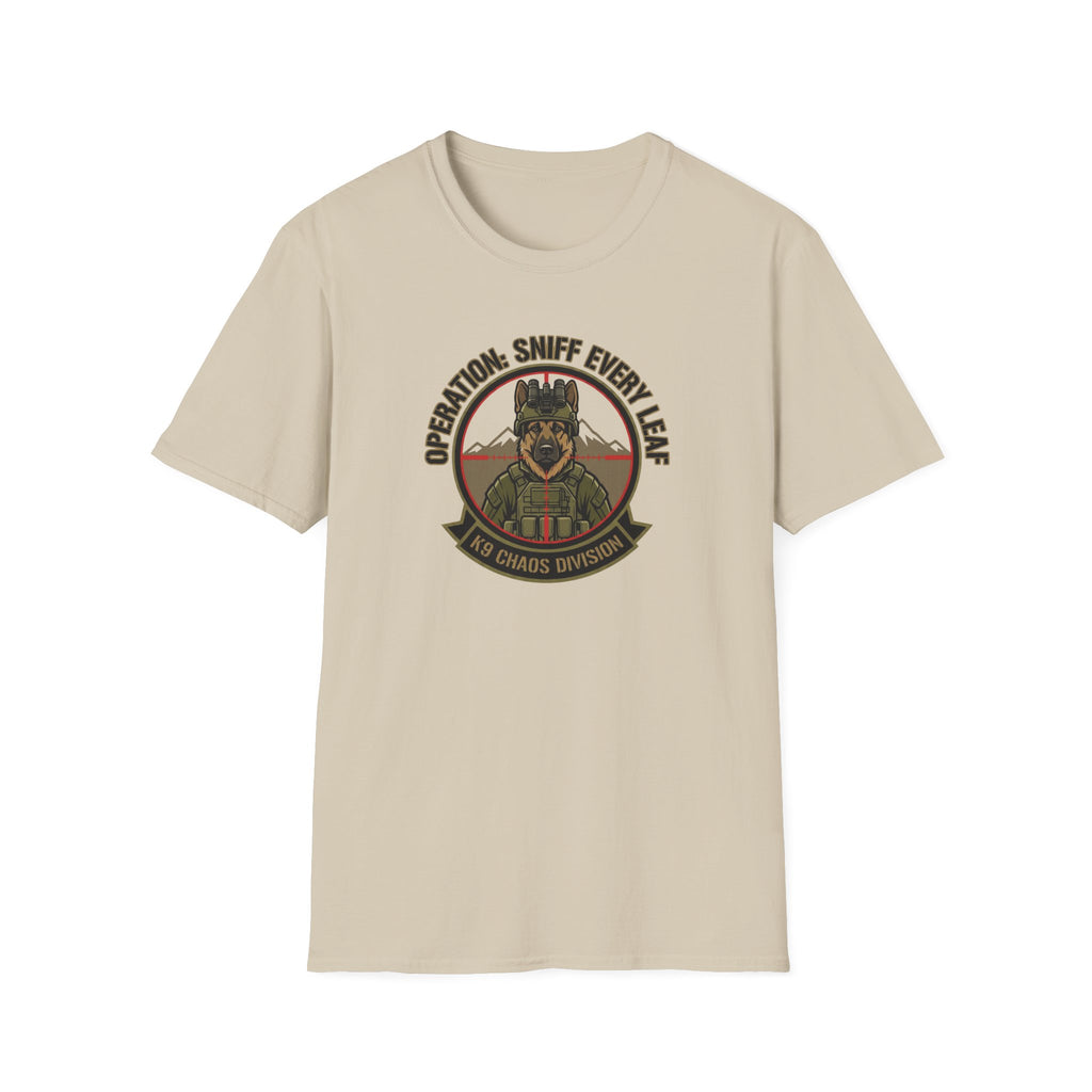 Sniff every leafT-Shirt