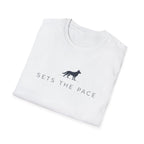 Sets the pace T-Shirt